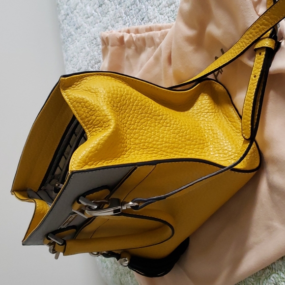 Handbag - Picture 5 of 6